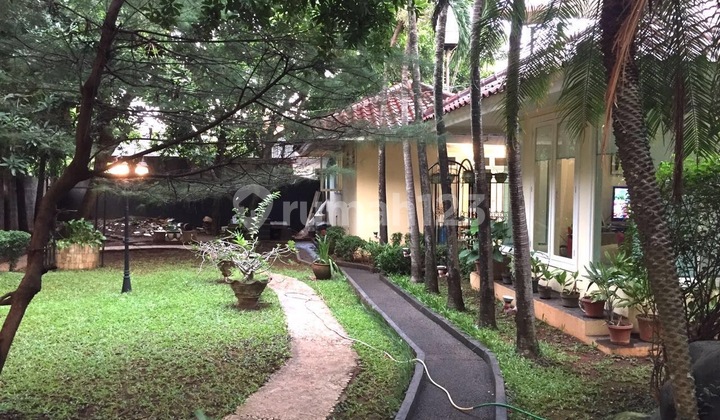 Luxurious, Spacious, and Lush House in Pondok Aren Bintaro