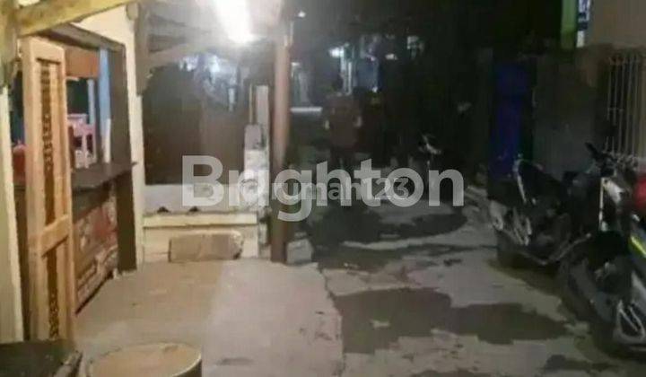 Rumah Dengan Warung di Depan Dalam Kos2an di Serpong Utara 2