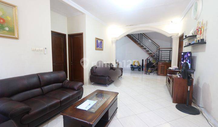 RUMAH HOMEY & COZY DI LOKASI STRATEGIS & ASRI CIRENDEU, BISA UNTUK KANTOR, USAHA / A homey & strategic house in Cirendeu 1