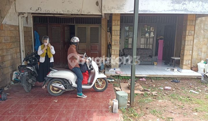 RUMAH LUAS DI KOMPLEK PERTAMINA CAKUNG 2