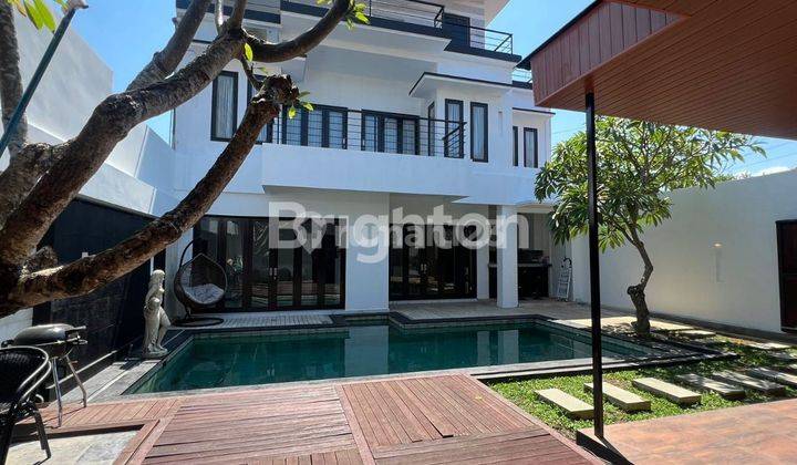 Villa Cantik Fully Furnished di Kerobokan 1