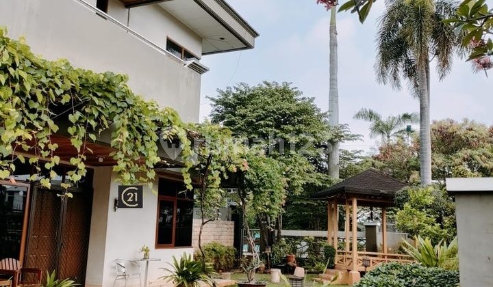 Rumah Ada Kolam Renang Di Taman Modern Cakung Jakarta Timur