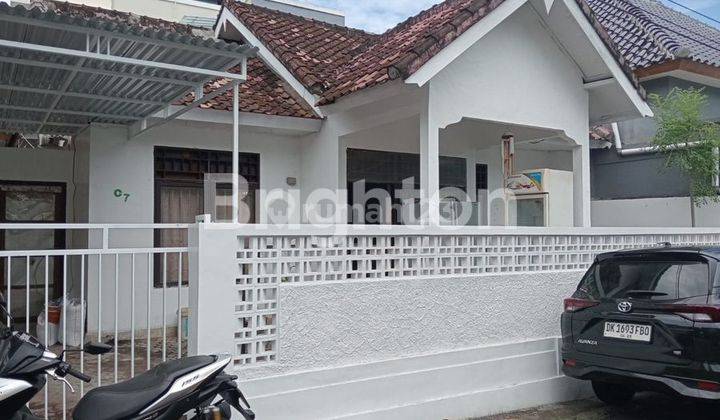 Beautiful House in Taman Griya Jimbaran Near Public Facilities 1