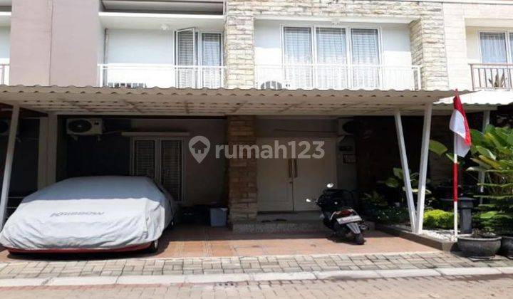 Rumah 3 Lantai SHM Dekat The Breeze Bsd City Harga Nego J14554