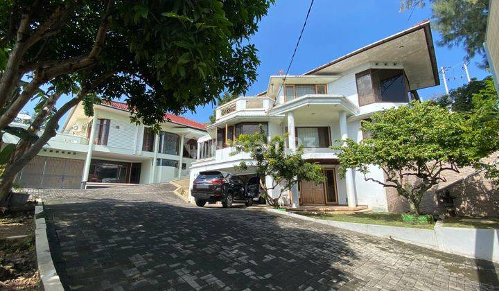 Rumah Mewah Punya View Dengan Kamar Banyak Lokasi Semarang Atas  1