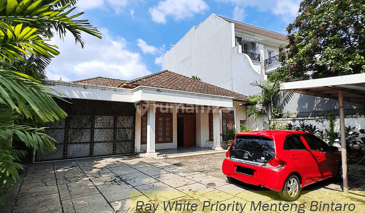 Rumah Hitung Tanah di Kawasan Elite Pondok Indah, Jakarta Selatan #CHHR 1