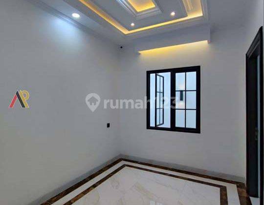 Rumah Ready Modern Clasic Dekat Universitas Pancasila Jaksel 2