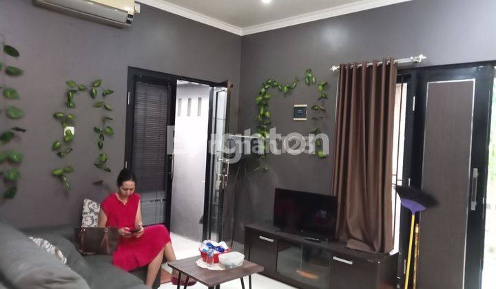 Disewkan Rumah 2 Lantai Semi Furnished Lokasi Strategis Dekat Gatsu Barat 2