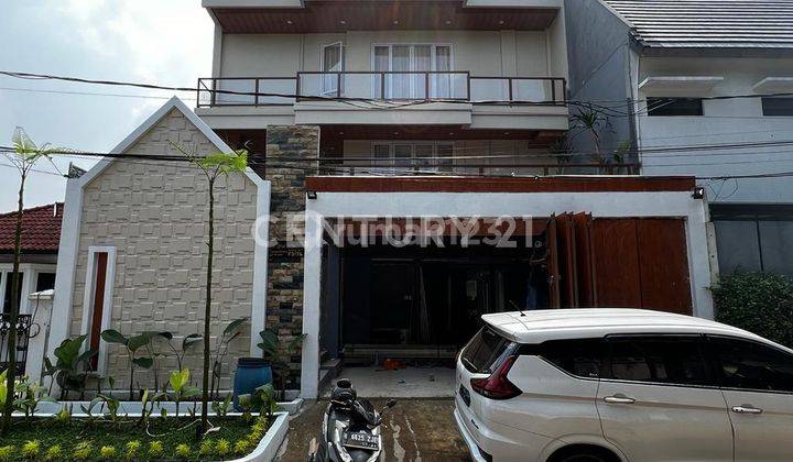 Rumah Bagus 3 Lantai Dalam Perumahan Elit Di Cinere 1