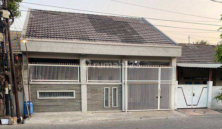 Rumah Minimalis Terawat Pondok Tjandra Sidoarjo  1