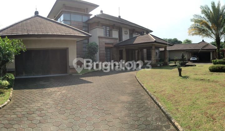 RUMAH 2 LANTAI LUAS SERASA VILLA ADA KOLAM RENANG