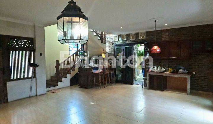 Vintage ethnic house Griya Anyar Griya Harapan Residence in Denpasar BaliNear Sunset Road 2