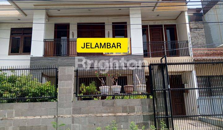 RUMAH JELAMBAR SIAP HUNI 2,5LANTAI LOKASI STRATEGIS Dalam komplek perumahan JAKARTA BARAT  1