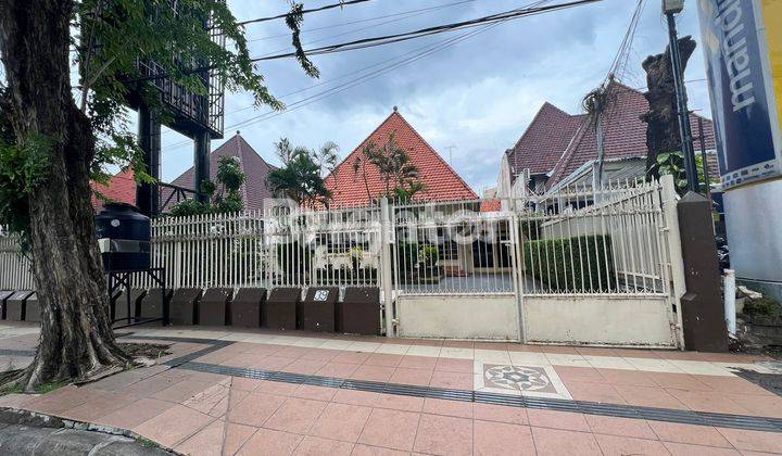 RUMAH JALAN RAYA DARMO, DAERAH TENGAH KOTA, COCOK UNTUK BUSINESS / KOMERSIL AREA 1