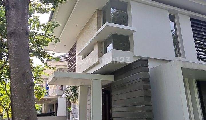 GRAHA HOOK & ARSITEKTUR ISTIMEWA RUMAH GRAHA FAMILI 2