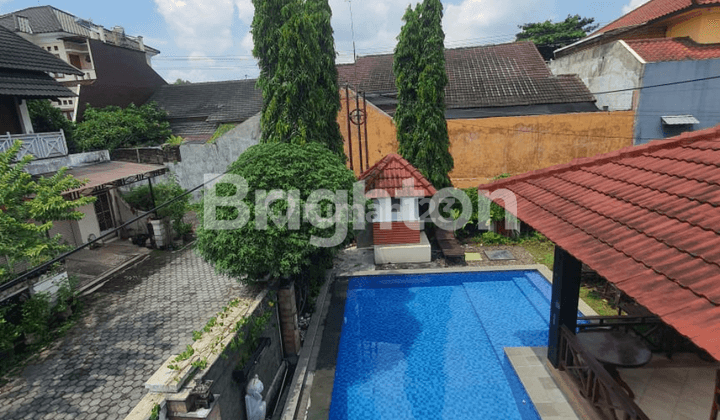 RUMAH SAMPING MONUMEN JOGJA KEMBALI MONJALI DENGAN SWIMMING POOL SLEMAN JOGJA DI YOGYAKARTA 2