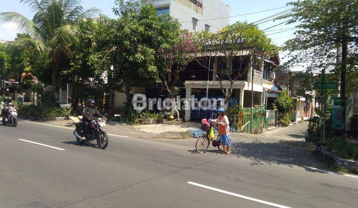 RUMAH RAYA MERR  NOL JALAN BESAR SANGAT COCOK UNTUK USAHA 1