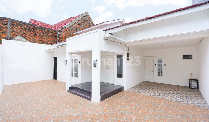 Rumah Siap Huni Full Furnished 15 Mnt ke Stasiun Buaran J22395 1