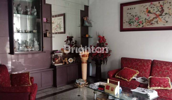 Rumah 2 Lt Furnish Di Dharmahusada Indah Surabaya 2