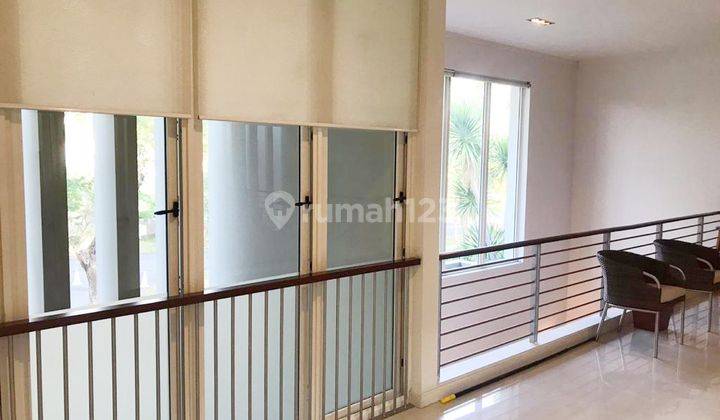 Rumah SHM Sangat Bagus Full Furnish di Diamond Hill Citraland Surabaya Bb