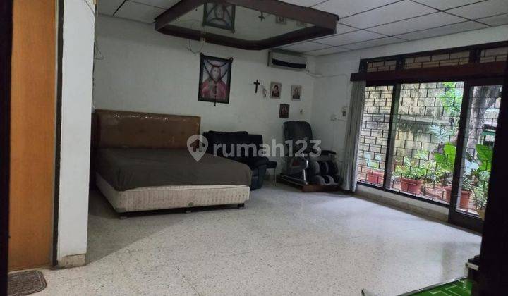 ANA RUMAH TUA HITUNG TANAH LT 825M DI KEMBANGAN JAKARTA BARAT 1