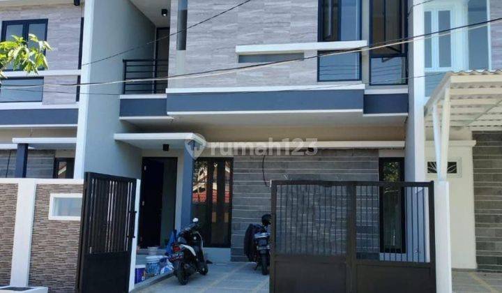 Rumah Sutorejo Prima Selatan STRATEGIS, ROW JALAN LEBAR 3 MOBIL 1