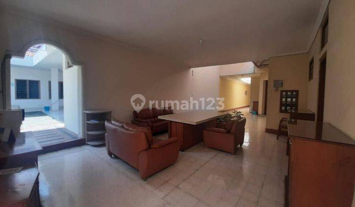 RUMAH PUSAT KOTA JL MH THAMRIN STRATEGIS  2