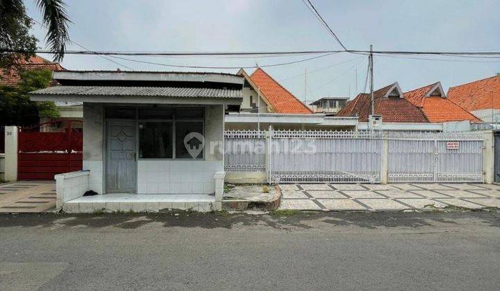 RUMAH PUSAT KOTA JL MH THAMRIN STRATEGIS  1