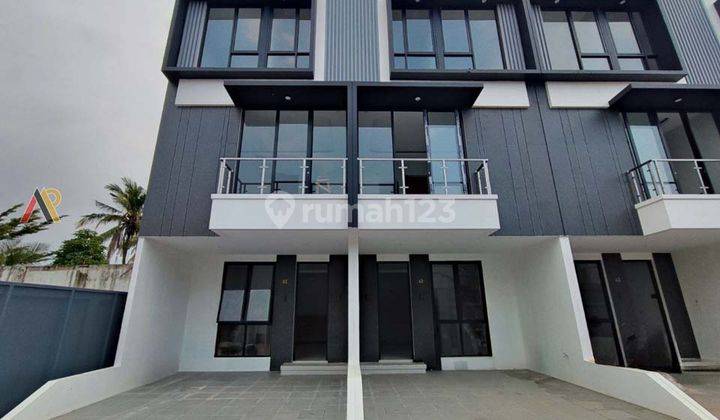 Rumah Mewah Exclusive 3 Lt Harga 1Man Di Lokasi Strategis Bambu Apus 1