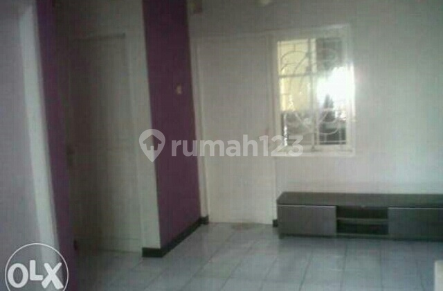 Minimalist house with a strategic location. 2