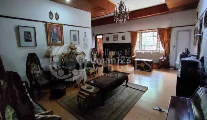 Rumah lama tapi klassik dan mewah,paket lengkap di Dago Bandung 2