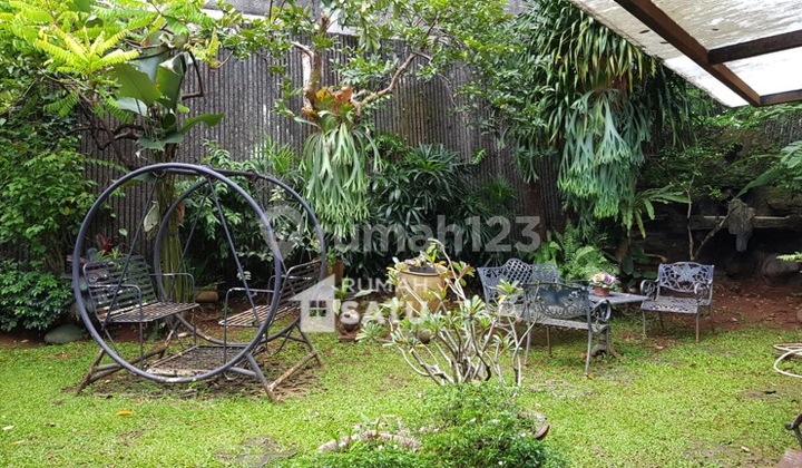 Rumah Asri Tanah Luas di Sektor 2 Bintaro RSA082002
 2