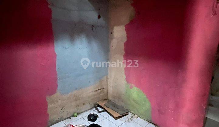 Chandra rumah tua bersertifikat lt 68m2 lokasi bagus di jelambar 2