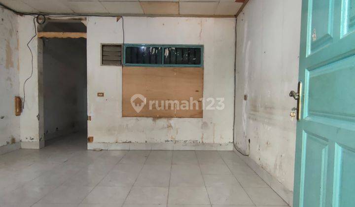 Chandra rumah uk 4.5x15m jalan 2 mobil di jelambar 1