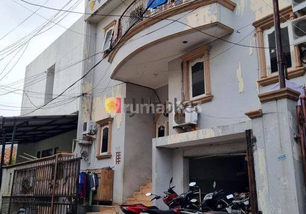 Rumah Kost Aktif 33 Kamar Lokasi Strategis di Grogol Jakarta Barat 1