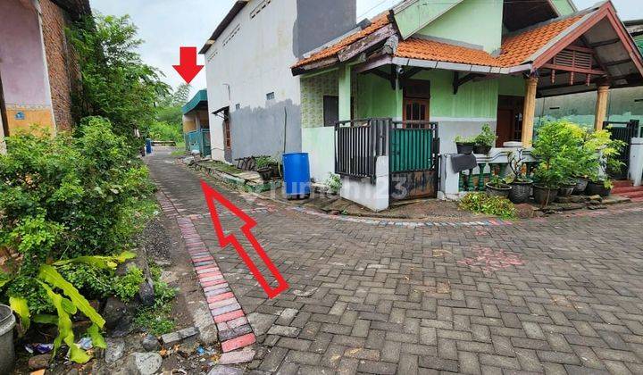 Rumah Setro Utama Gresik 46280 2