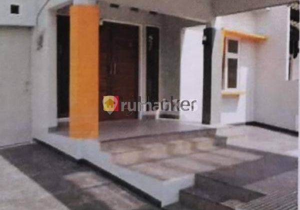 tampak depan rumah di taman sentosa cikarang