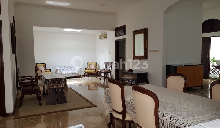 Nice house at Kebayoran Baru.