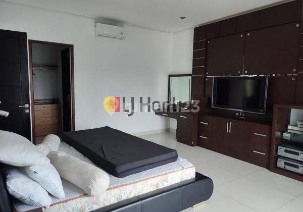 Dijual Murah Villa di Sentul 2