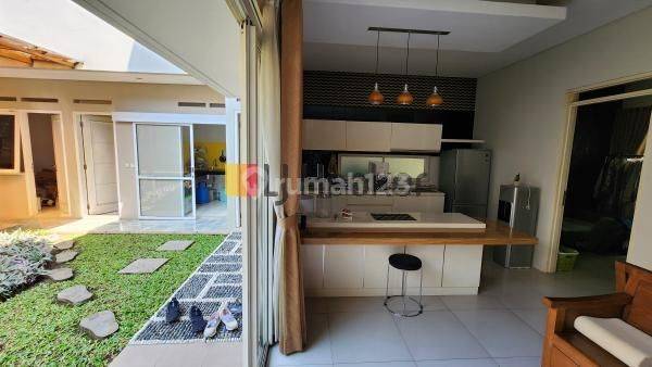 Rumah di Kota Baru Parahyangan Bandung Semifurnished ada Kolam Ikan 1