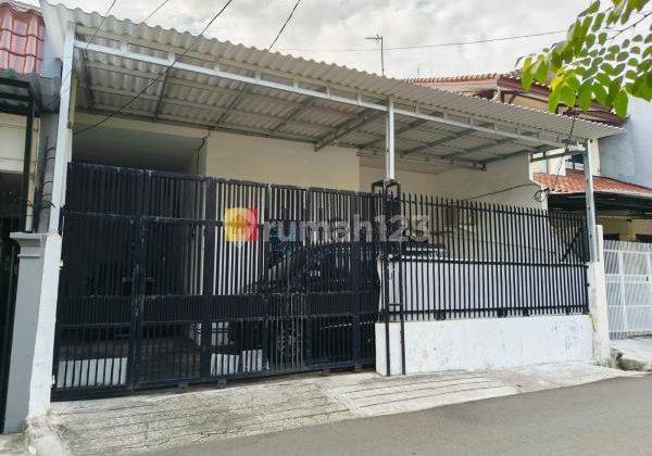 Rumah Siap Huni dalam Komplek di Tomang Jakarta Barat 1