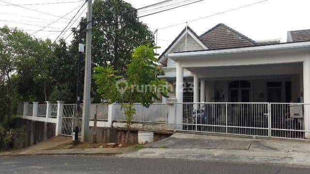 Rumah Modern Cluster harga Negotiable di Bukit Golf Cibubur 1