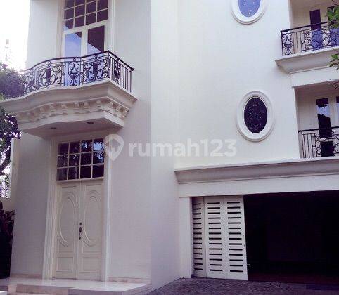 Rumah mewah dgn swimmimg pool di Kemang 1