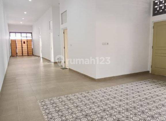 Chandra rumah uk 7x28m di angke indah, jakarta barat 2