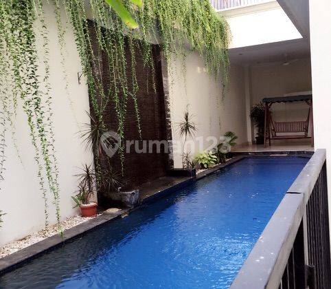 Rumah mewah dgn swimming pool di Kemang 1