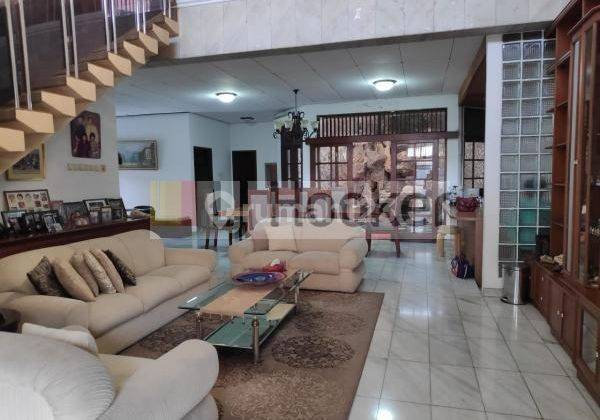 RUMAH MEWAH HOOK Lokasi Bagus Strategis Kebon Jeruk Jakarta Barat 2