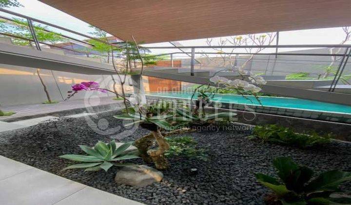 Rumah Kece masih fresh di Setiabudi Bandung Main Road  1