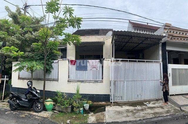 RUMAH INTAN GRESIK 64462 1