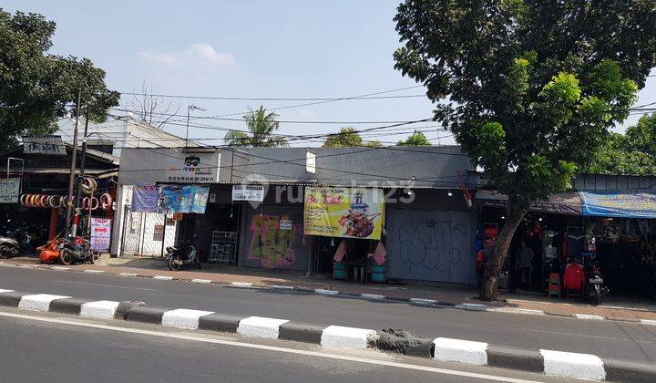 Lokasi yang strategis, dijalan raya Pasar Minggu, cocok untuk ruko, bank, kantor, hotel, kost2an, showroom, alfamart Indomart atau utk pembangunan beberapa rumah kantor 7