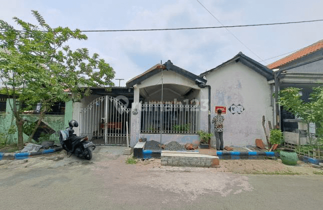 RUMAH PERUMNAS GRESIK 67660 1